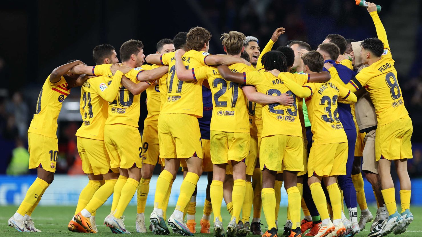 对阵辽宁,上海派出替补阵容!王之腾需要提高,张钰倩难堪大用.